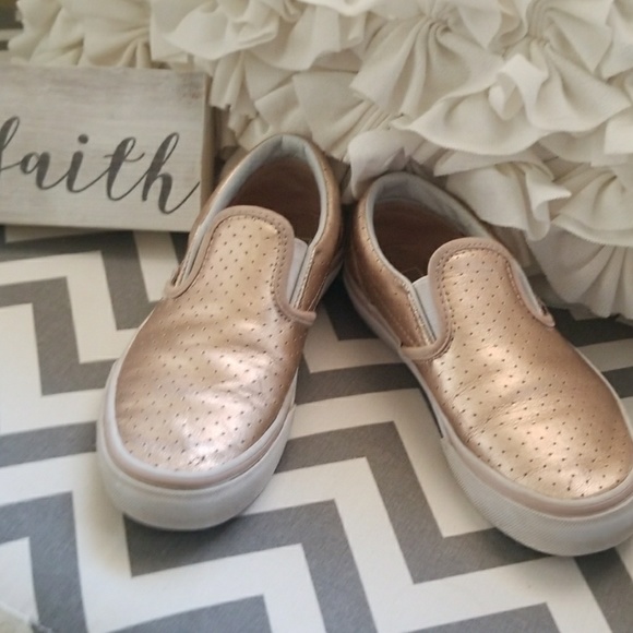 girls rose gold vans